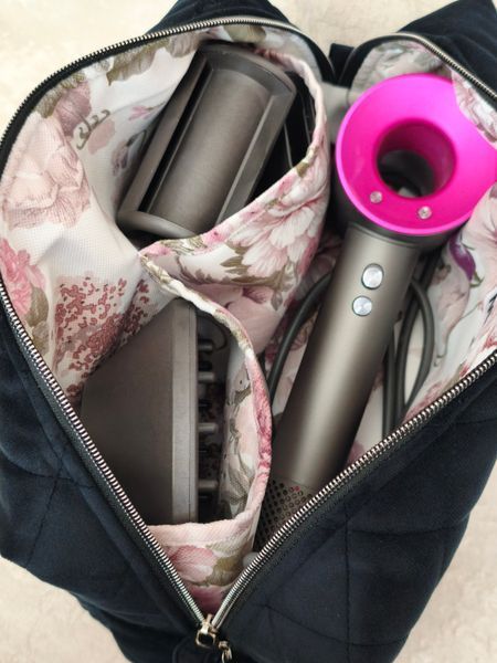 Косметичка для фена Dyson Supersonic , чорна з квітковою підкладкою Black/Pink flowers  99871 фото