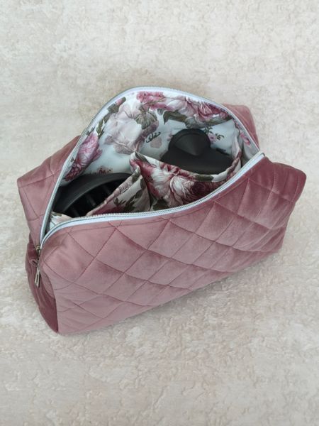Косметичка для фена Dyson Supersonic , пильно рожева з квітковою підкладкою Dusty rose/Pink flowers 11136 фото
