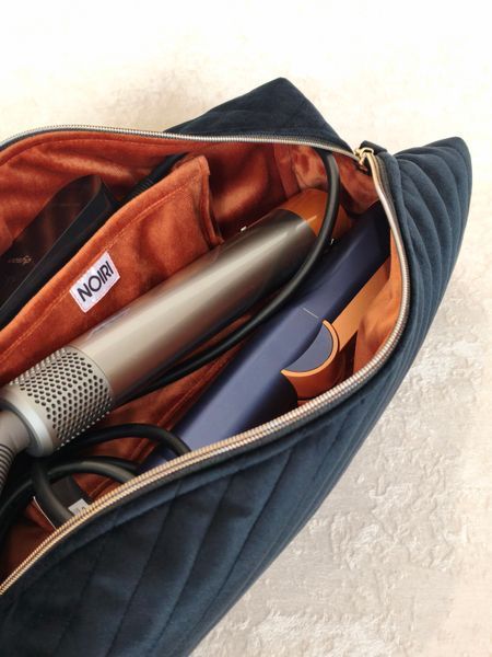 Косметичка для Dyson Airstrait , чорна з рудою підкладкою Black/Rust 38957 фото