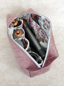 Косметичка для стайлера Dyson , пильно рожева з квітковою підкладкою Dusty rose/ pink flowers 09884 фото
