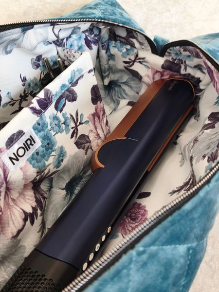 Косметичка для Dyson Airstrait , джинсового кольору з квітковою підкладкою Denim Blue/Blue flowers  00796 фото