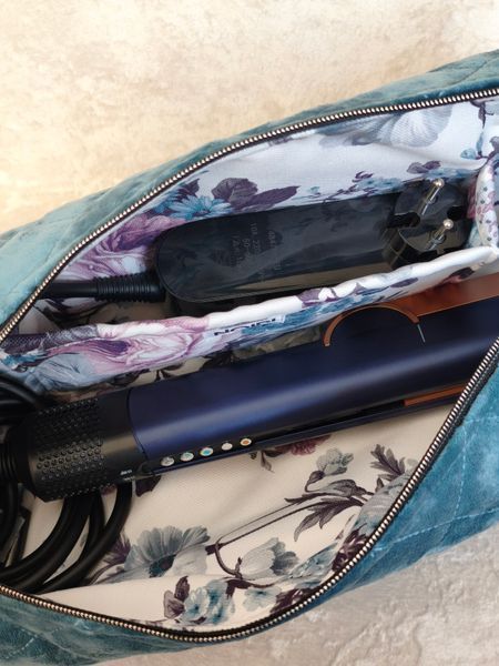 Косметичка для Dyson Airstrait , джинсового кольору з квітковою підкладкою Denim Blue/Blue flowers  00796 фото