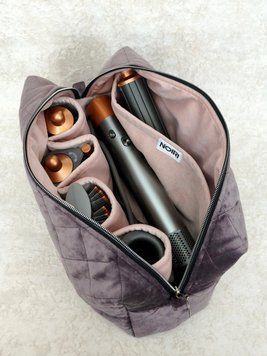 Косметичка для стайлера Dyson , темно фіолетова з рожевою підкладкою Midnight violet/pink 04845 фото